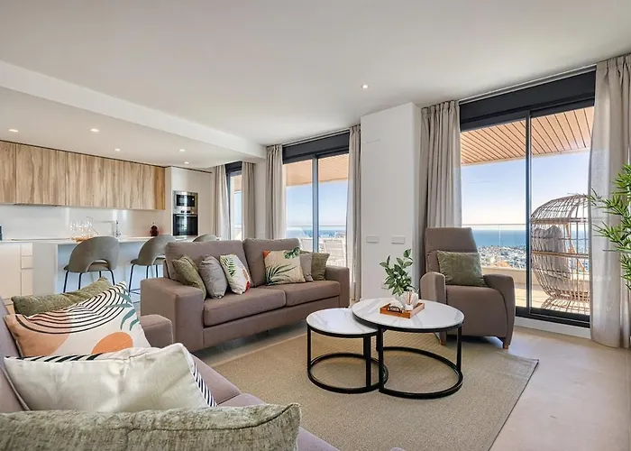 Modern 3-bedroom With Sea Views And Picture Worthy Sunsets Appartement Estepona