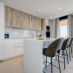 Modern 3-bedroom With Sea Views And Picture Worthy Sunsets Apartment