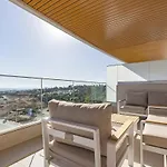 Modern 3-bedroom With Sea Views And Picture Worthy Sunsets *