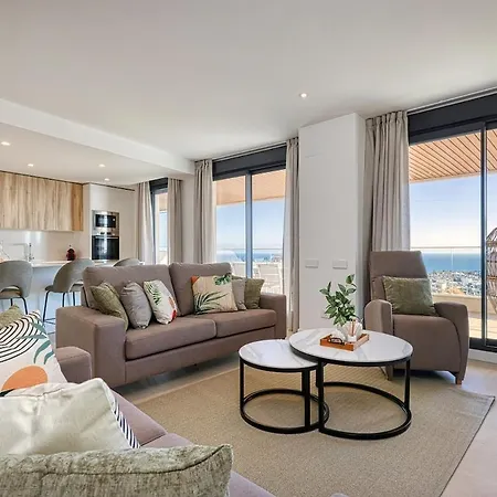 Modern 3-bedroom With Sea Views And Picture Worthy Sunsets Appartamento Estepona