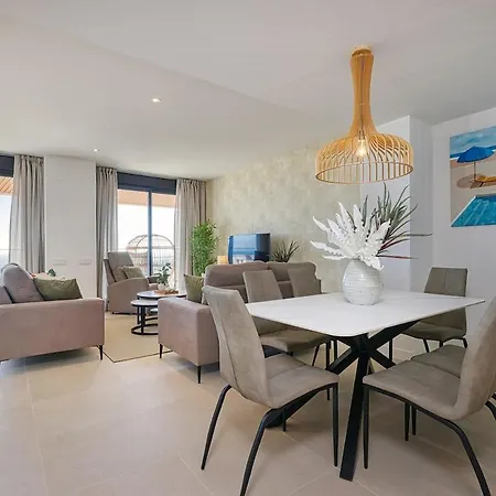 Appartamento Modern 3-bedroom With Sea Views And Picture Worthy Sunsets Estepona