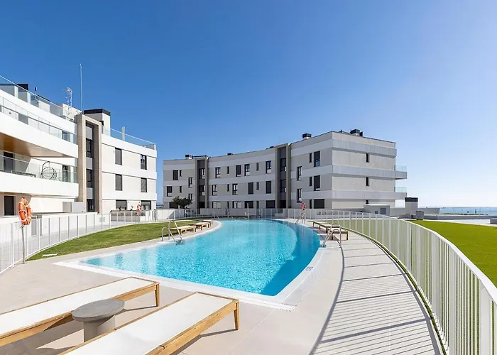 Modern 3-bedroom With Sea Views And Picture Worthy Sunsets *