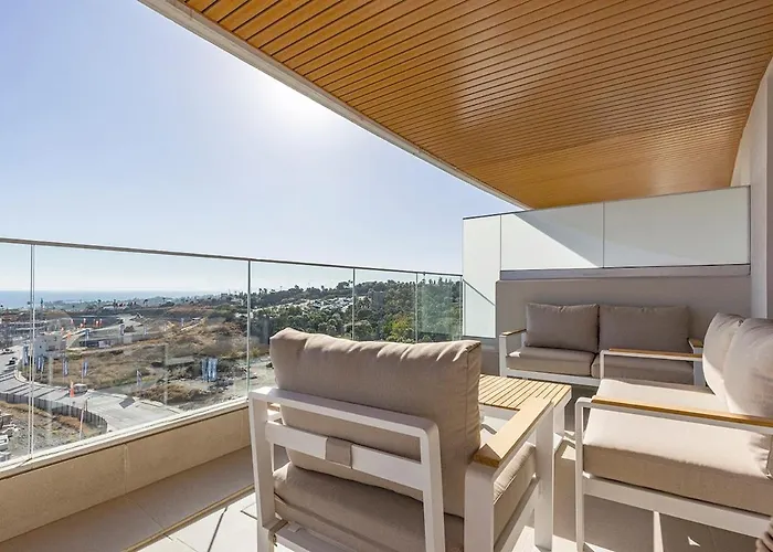 Modern 3-bedroom With Sea Views And Picture Worthy Sunsets *